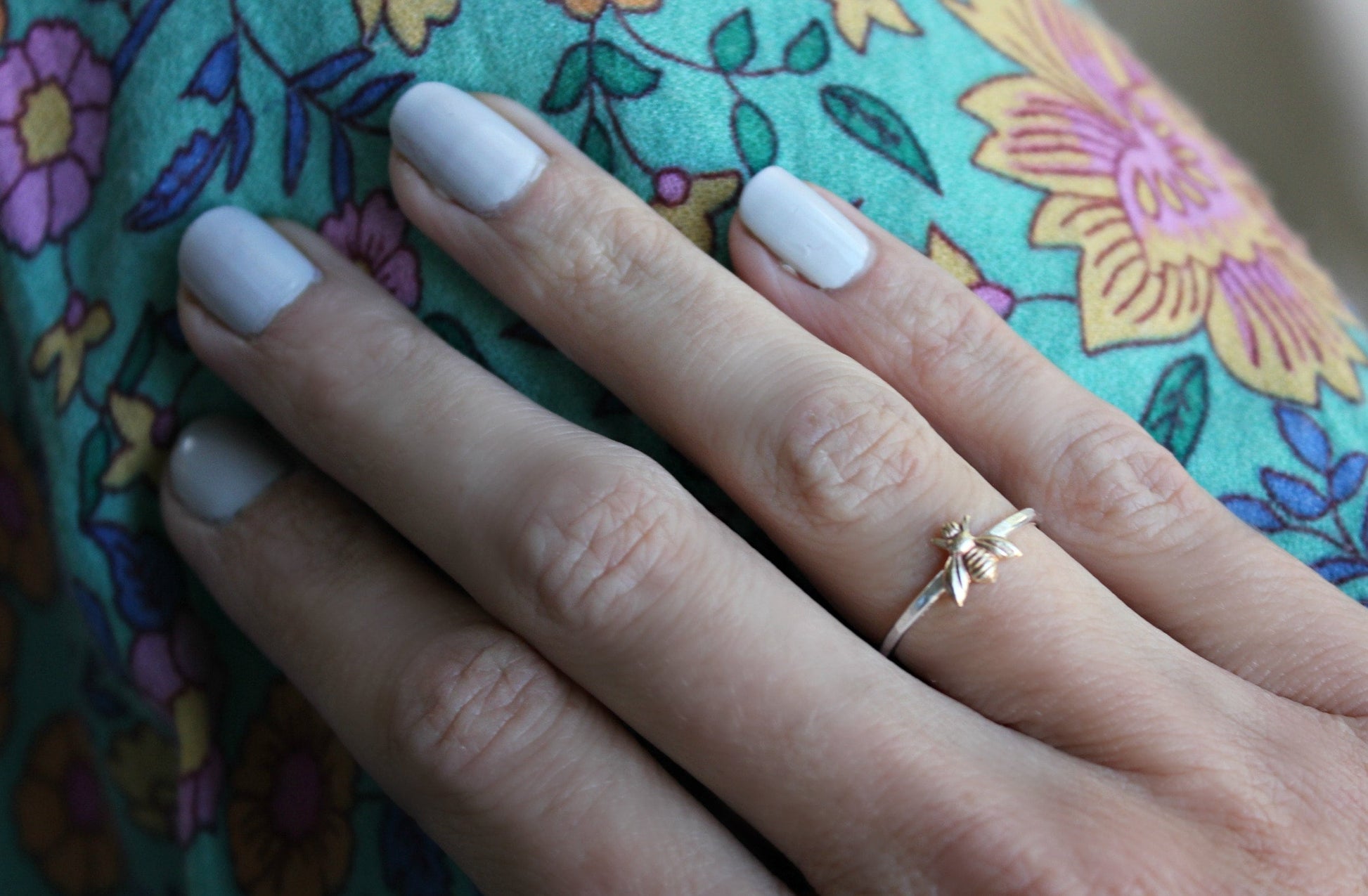 Silver rings ∙ Bee ring ∙ Sterling silver stacking ring ∙ Bee ring ∙ Silver ring ∙ Honeybee ring ∙ Rustic hammered band