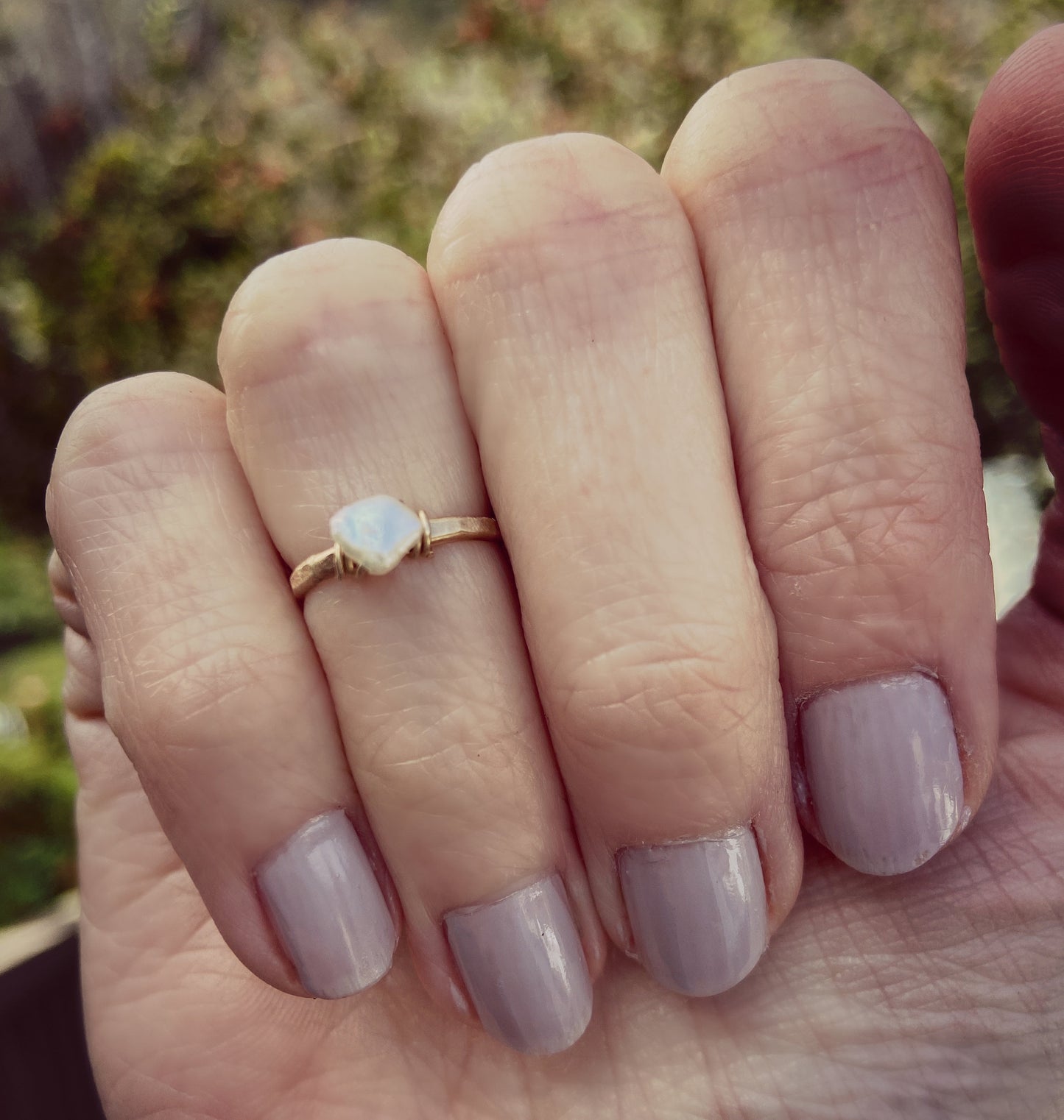 Gold knuckle ring -  Midi ring wrapped with a pearl bead, knuckle ring - June birthstone, midi rings, mid finger ring, knuckle ring