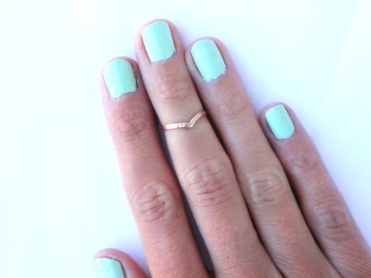 14k rose gold fill knuckle ring, chevron stacking ring - midi ring, hammered, textured knuckle ring, rose gold ring