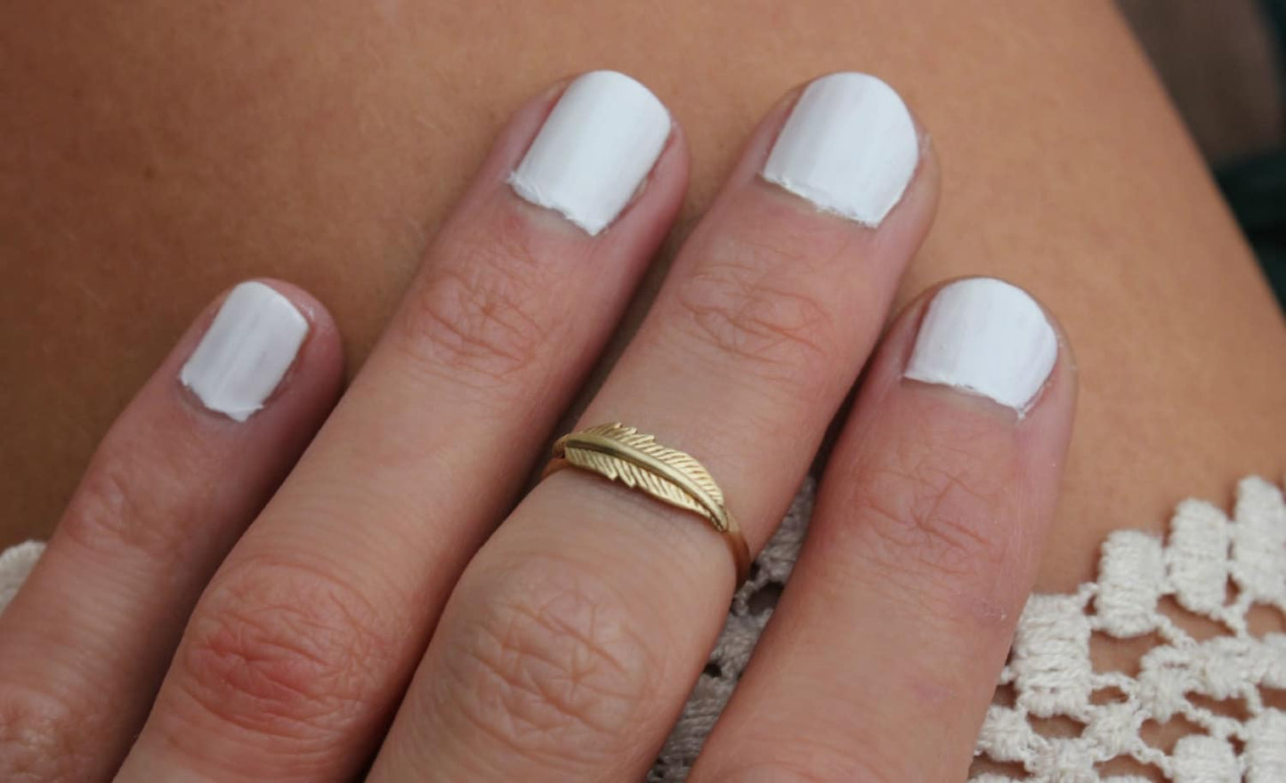 Midi rings, Feather midi ring, 14k gold knuckle ring, feather stacking ring - midi ring, hammered, textured knuckle ring