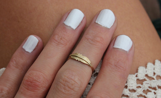 Gold Feather midi ring